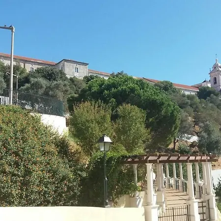 Garden W/sao Jorge Castle & Graca View Apartment